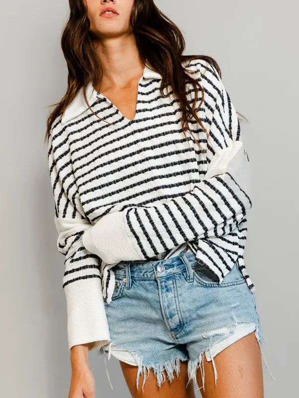 Spread Collared Neck Stripe Top