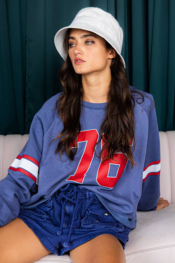 76 Graphic Retro Sporty Sweatshirt